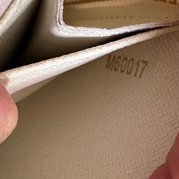 Louis Vuitton LV Gray White Damier Azur Zippy Wallet Looks New M60017 Giftable - Picture 11 of 14